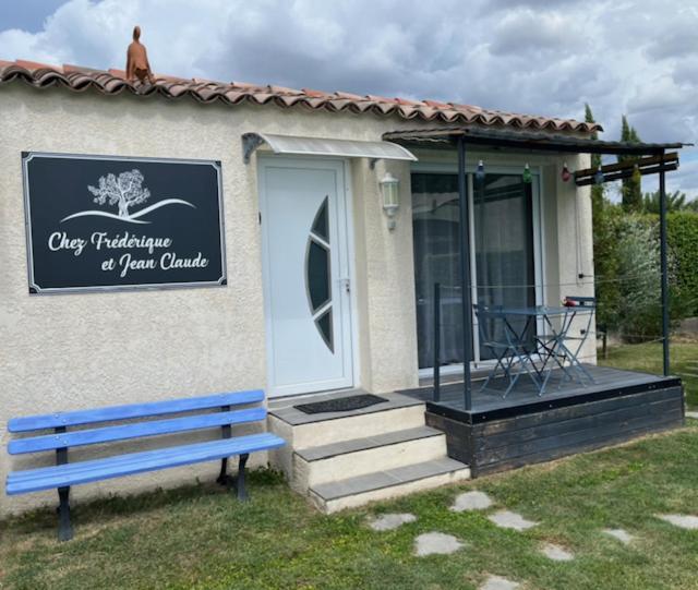 Chez Frederique Et Jean-Claude Hotel Les Taillades Exterior foto